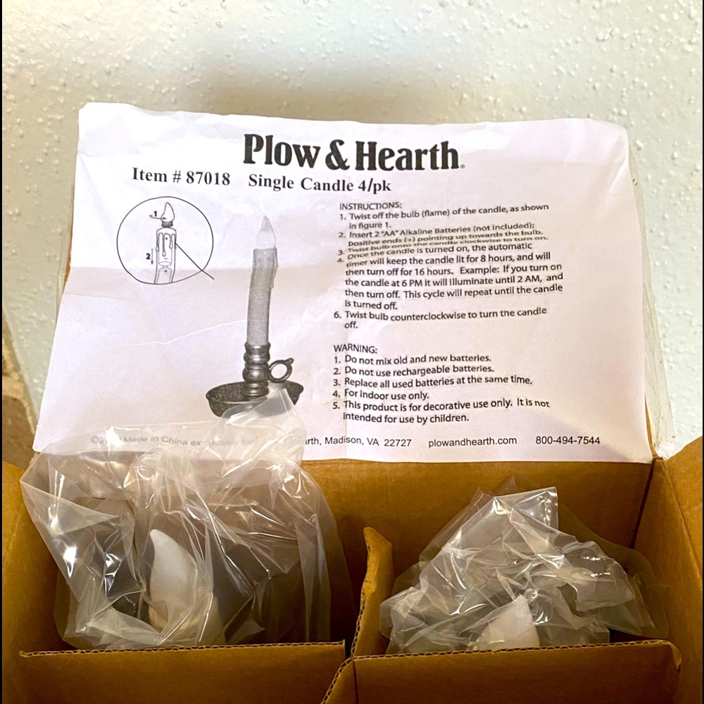 Plow and Hearth Battery operated colonial window candles 4pack, Antique Gold